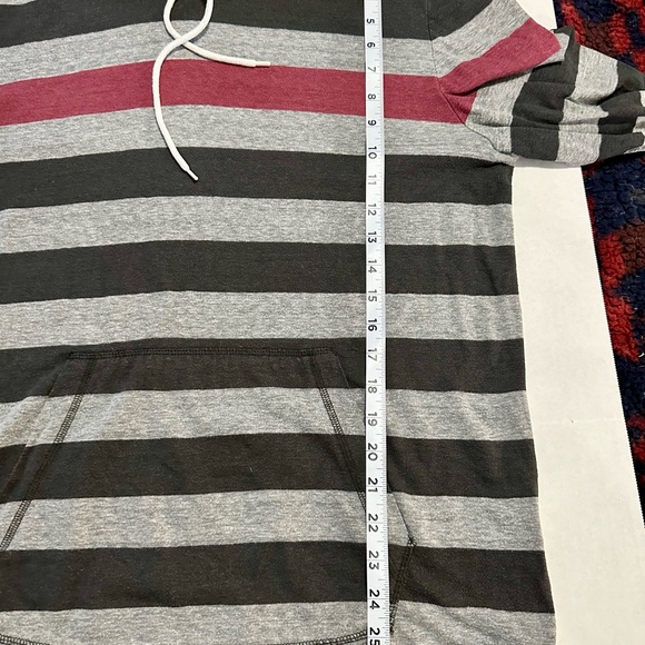 On the Byas Lightweight Hoodie | Gray/Black Striped | Size L | Excellent - Picture 4 of 5